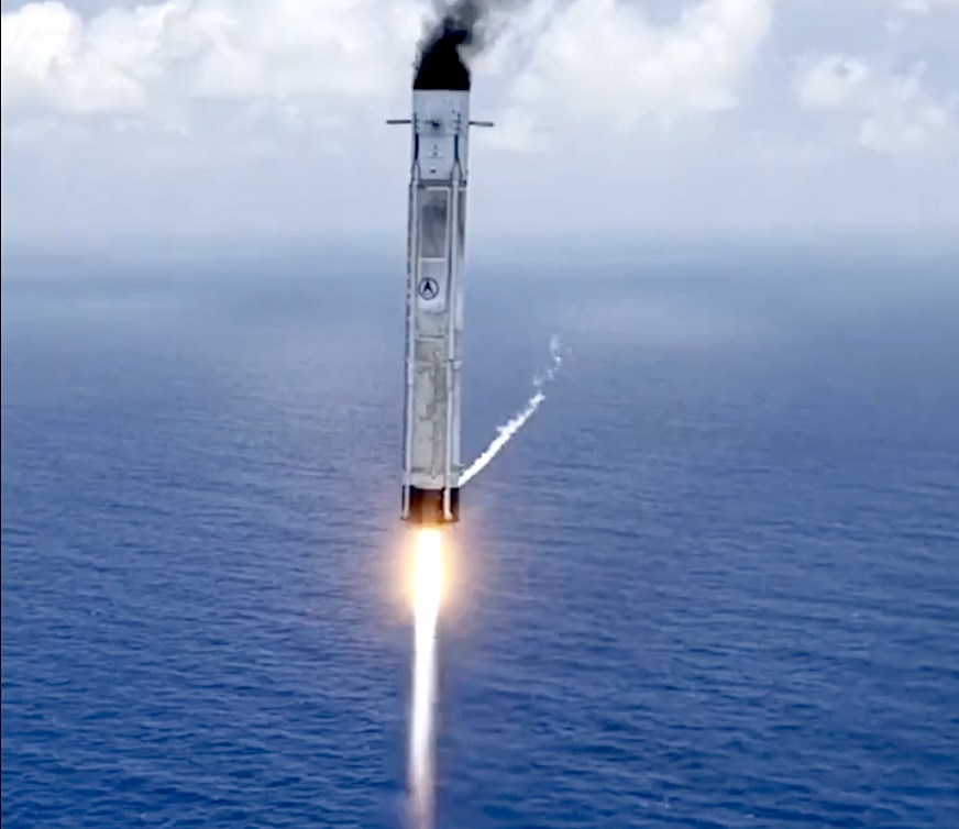 China Achieves Landmark Reusable Rocket Recovery with Innovative Net Capture System